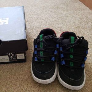 DC Syntax Boys Skater shoes- Youth Size 12